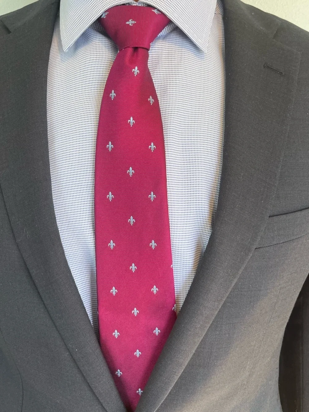Charles Tyrwhitt Wine Red Silk Tie with Blue Fleur-de-Lis